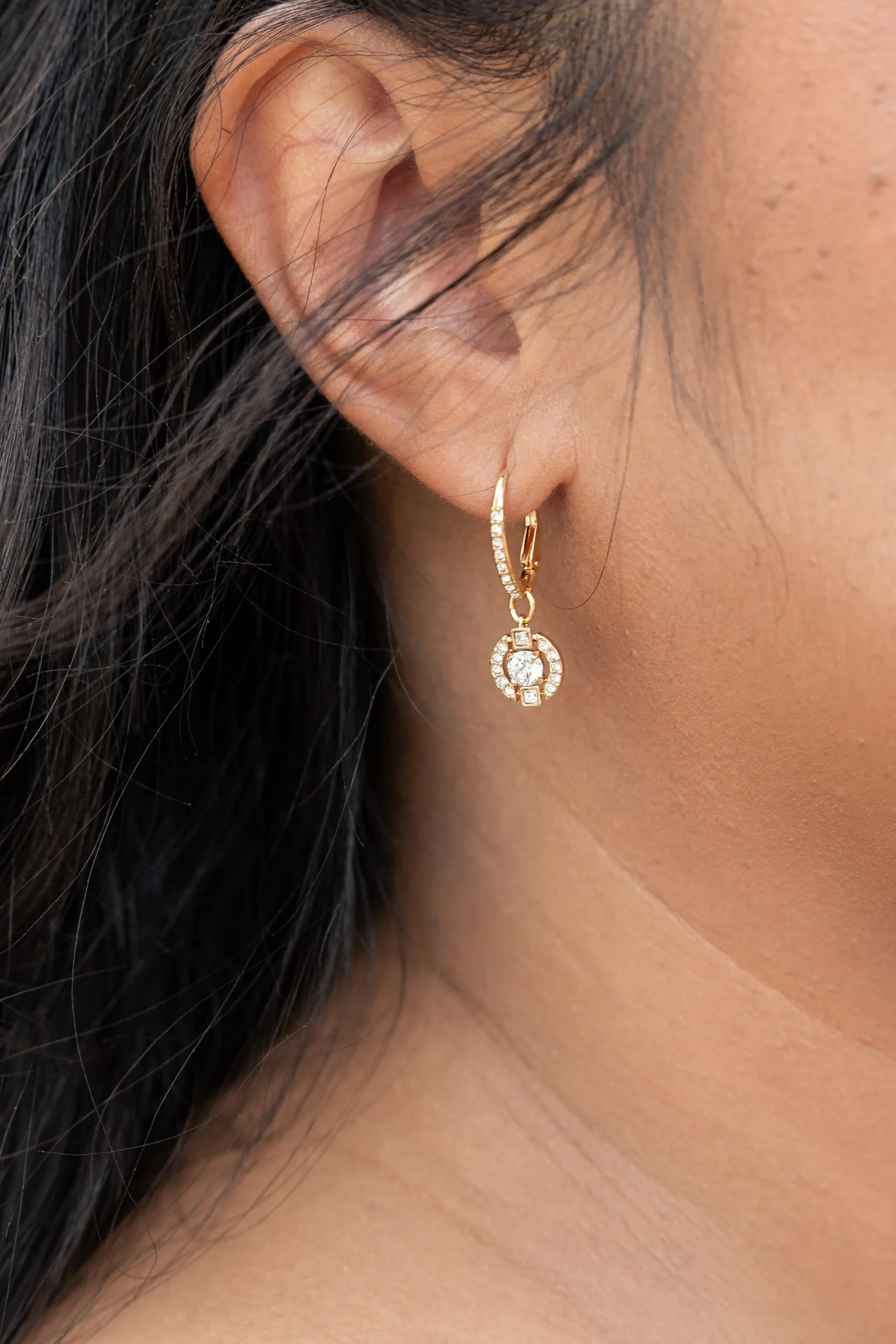 Close-up of Mathelle's drop earring